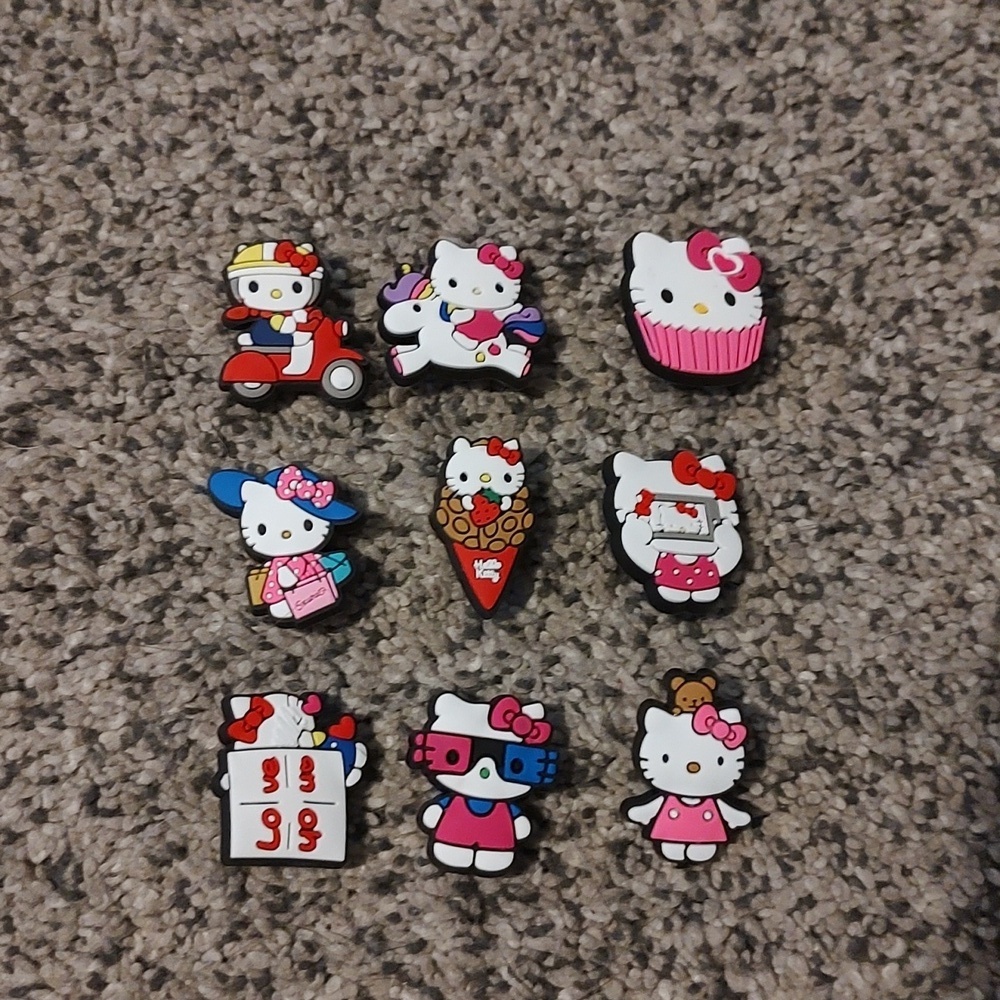 9 Piece Hello Kitty Croc Charms